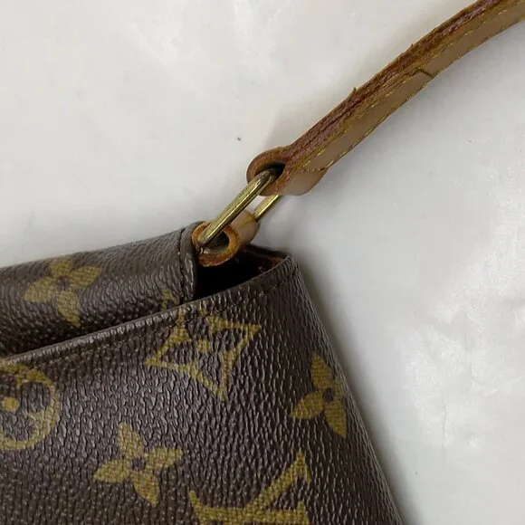 Louis Vuitton Musette Salsa Brown Monogram Shoulder Bag mon390-102525
